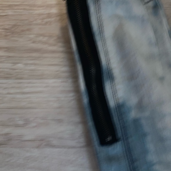 BeBe Skinny Jeans - Picture 4 of 5